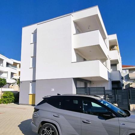 Nova Excellence Apartment Novalja Exterior foto