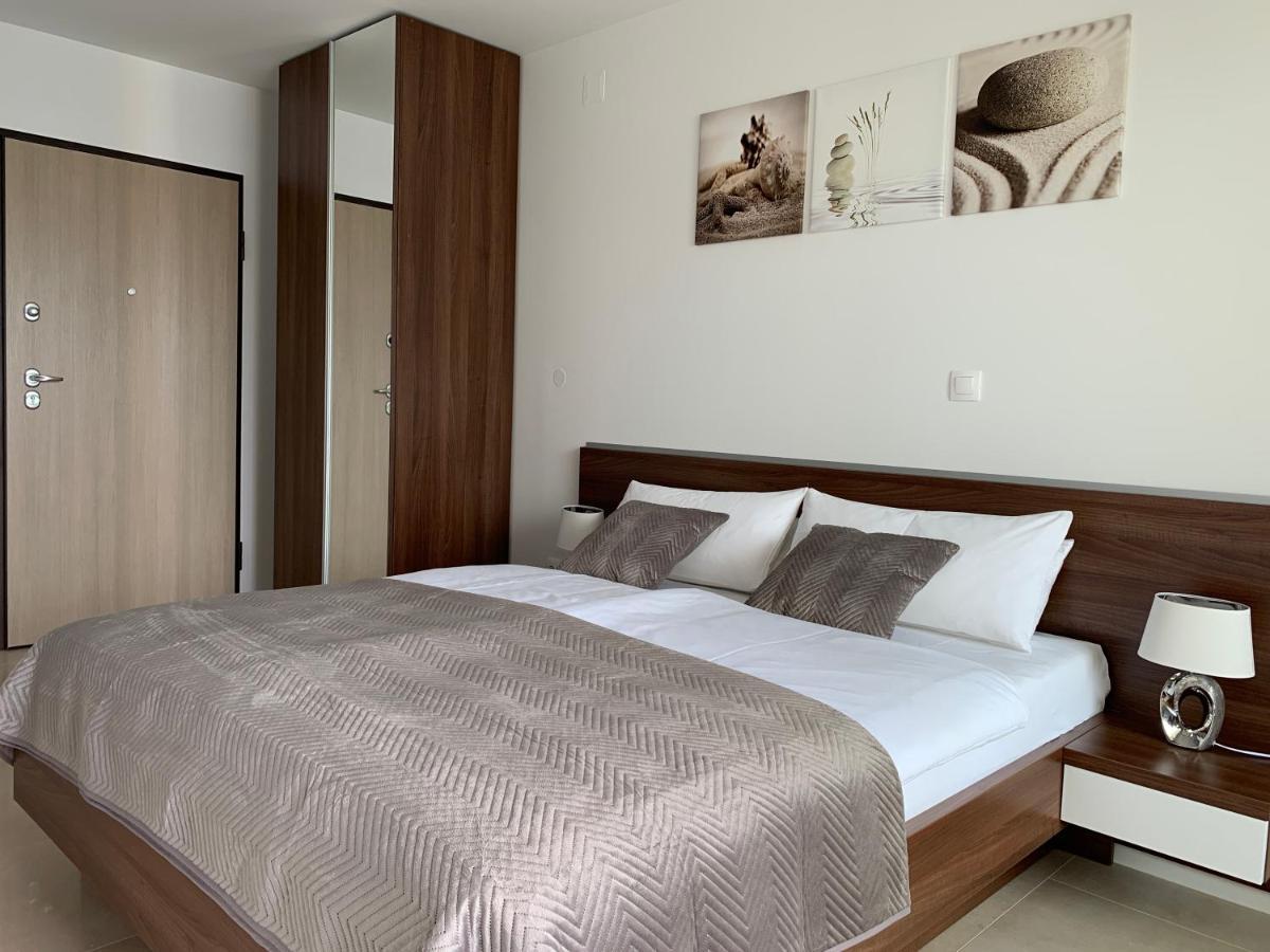 Nova Excellence Apartment Novalja Exterior foto